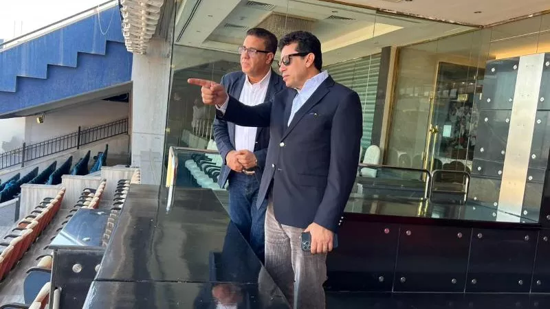 وزيرالرياضة يتفقد ملعب استاد القاهرة الدولي قبل استئناف مباريات الدوري