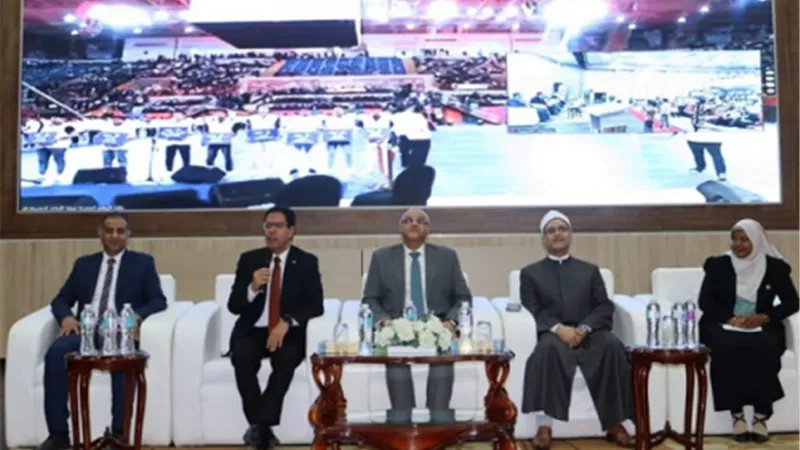 محافظ القليوبية ورئيس جامعة بنها يدشنان مبادرة 
