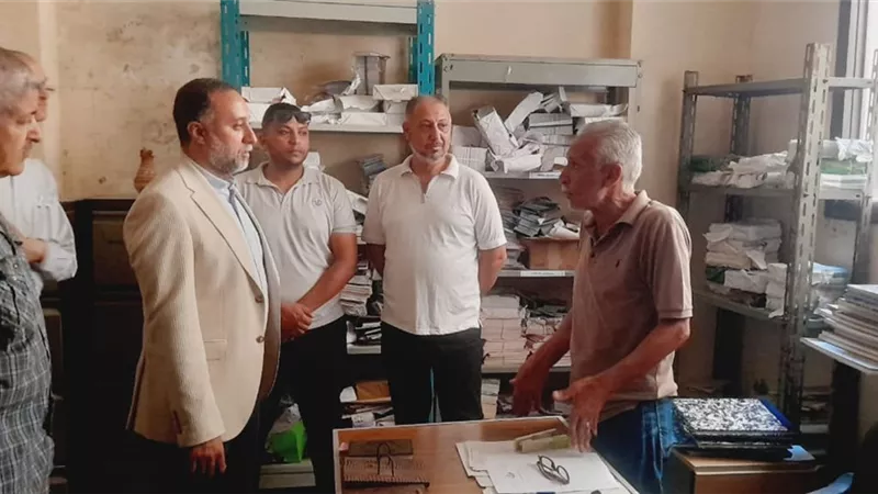 وكيل وزارة الصحة يتابع المخازن برفقة مدير إدارة الحوكمة