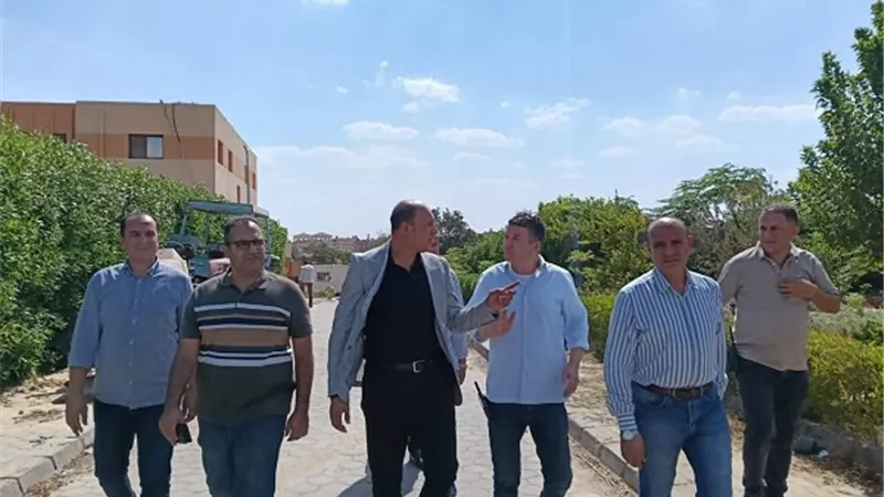 رئيس تنمية مدينة العبور يتفقد الادارت المختلفة بمقر الجهاز