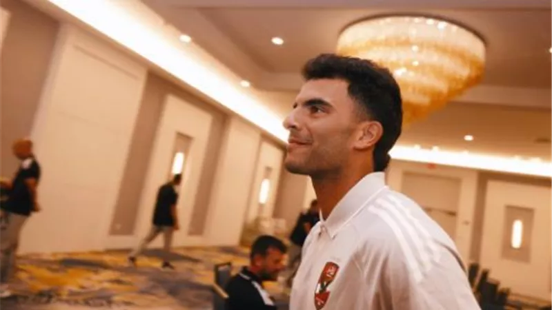 لاعب الأهلي يصل اتحاد الكرة لحضور جلسة الاستماع فى شكوى الزمالك