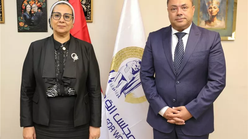 المستشارة أمل عمار تستقبل رئيس هيئة تنمية الصعيد لبحث سبل التعاون
