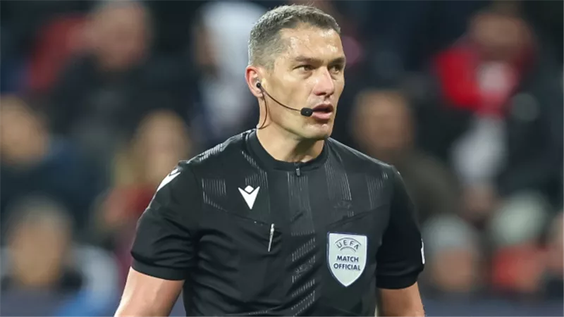 الروماني كوفاكس حكما لمباراة الأهلي وبيراميدز بكأس إنتركونتيننتال
