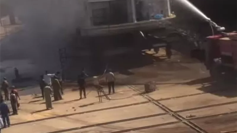 حريق بمركب سياحى أثناء رسوها بمرسى مدينة إدفو