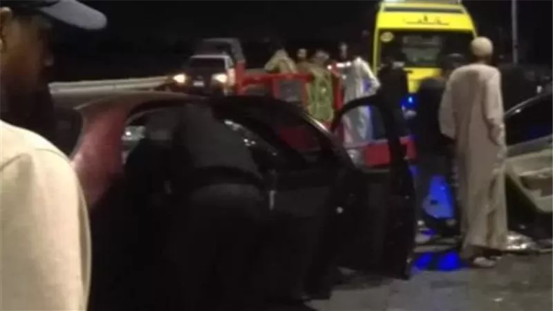 مصرع 3 وإصابة آخر في تصادم ثلاث سيارات بالطريق الزراعي بالبحيرة