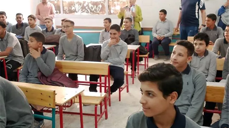 مدير تعليم البحيرة يتفقد 3 مدارس بالنوبارية
