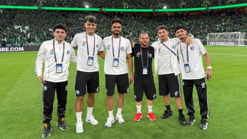 بيراميدز يصل ملعب الإنماء لمواجهة الأهلي السعودي بكأس الإنتركونينينتال