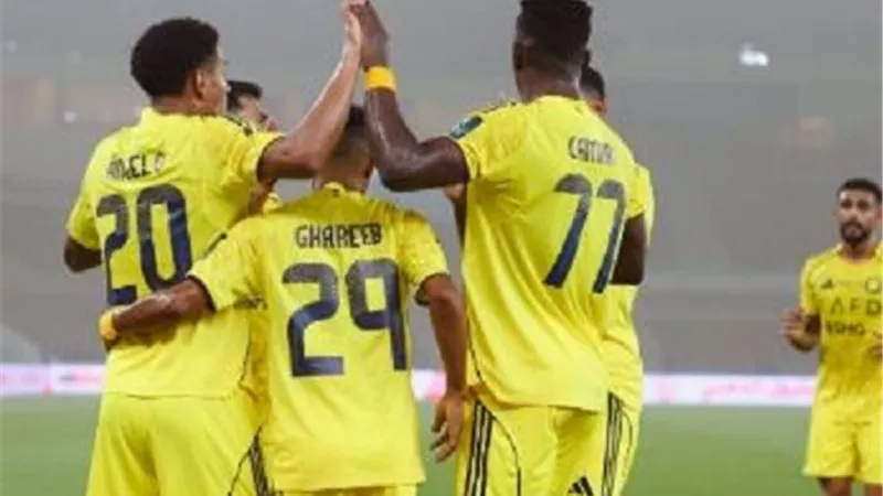 النيران الصديقة تمنح النصر الأفضلية أمام جدة في الشوط الأول