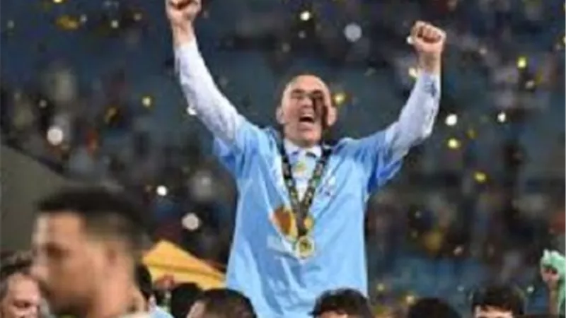 مراسم تتويج بيراميدز بلقب كأس القارات الثلاث - شاهد