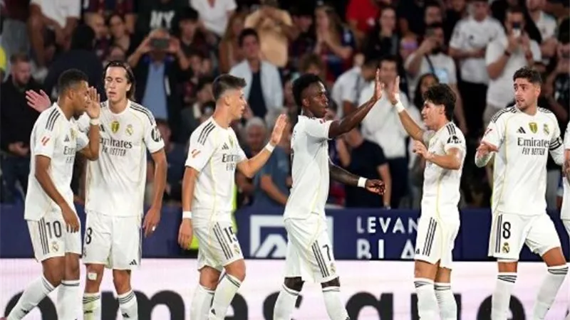 ريال مدريد ينفرد بصدارة الليجا برباعية فى شباك ليفانتي - شاهد