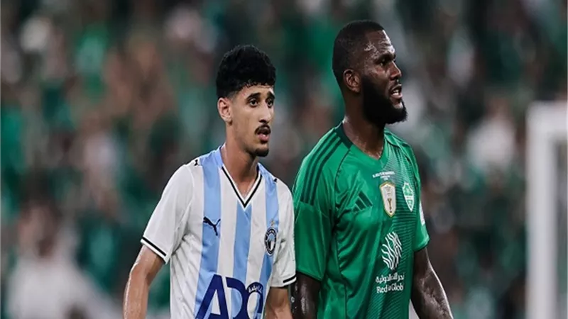 عضو مجلس الأهلي يهنيء بيراميدز بعد الفوز بكأس القارات الثلاث