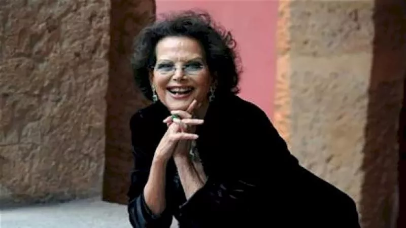 وفاة نجمة السينما الإيطالية كلوديا كاردينالي