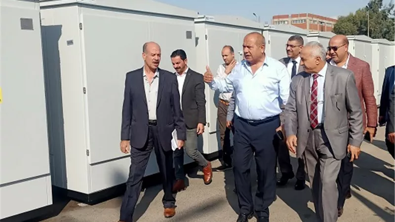 أبو وردة يقود جولة تفقدية شاملة بمواقع بكهرباء القناة