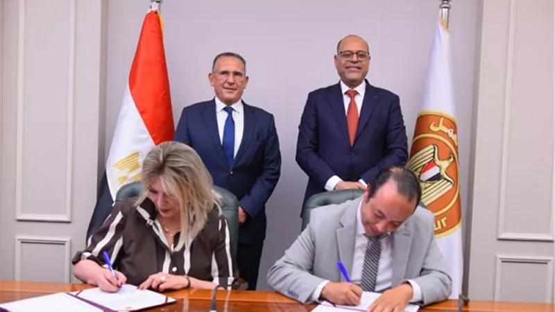 بروتوكول تعاون بين وزارة العمل واتحاد الغرف السياحية