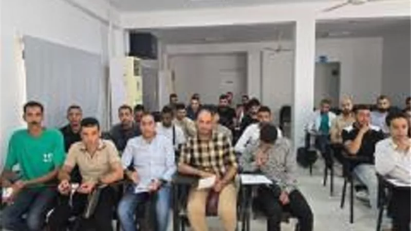 جبران: اختبارات جديدة للمرشحين للعمل في مصنع نسيج وملابس بالأردن