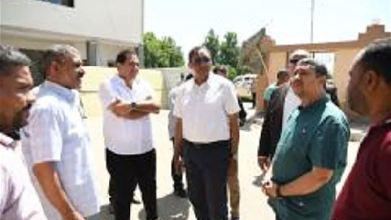 محافظ قنا يتابع أعمال انشاء مجمع مواقف نجع حمادي