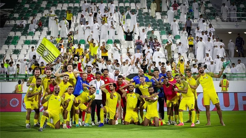 كلباء يكتسح خورفكان برباعية ويعتلى قمة الدوري الإماراتى