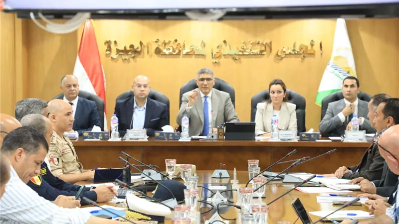 المحافظ يكلف بتنفيذ أعمال الصيانة للفصول عقب انتهاء اليوم الدراسي