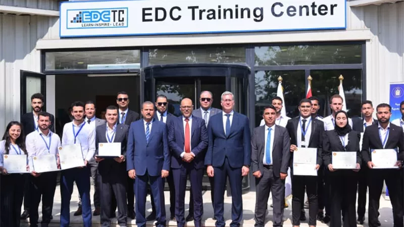 وزيرا العمل والبترول يسلمان شهادات تدريب لأوائل خريجي منحة الخدمات البترولية المجانية