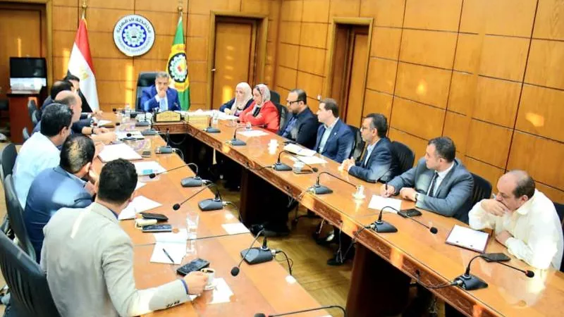 وزير الشباب ومحافظ الدقهلية يطلقان خريطة عمل لتطوير استاد المنصورة