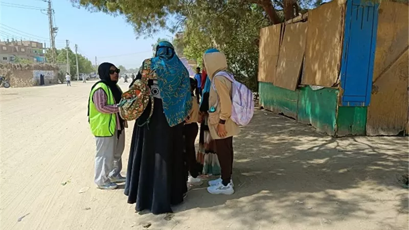 قافلة جنوب الوادي تعالج 754 حالة بقرية الحلفاية بحري