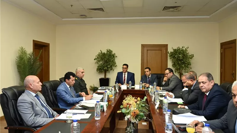 وزير الشباب يجتمع مجلس إدارة هيئة استاد القاهرة الدولي
