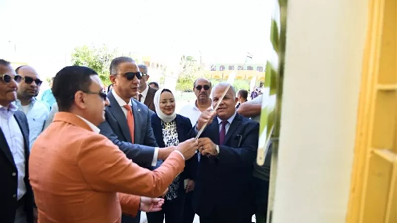 محافظ الفيوم يفتتح مبنى الإقامة بمدرسة الصم وضعاف السمع للبنين