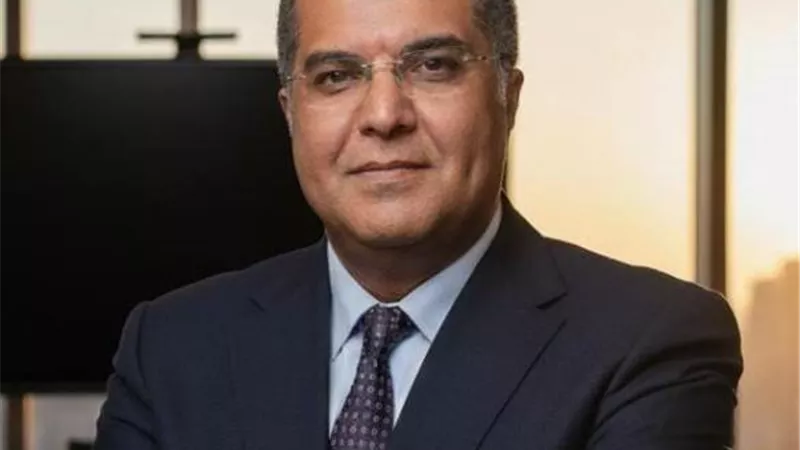 عميد العلوم بجامعة حلوان يعلن أسباب اجتماعه بقيادات الكلية.. بالصور