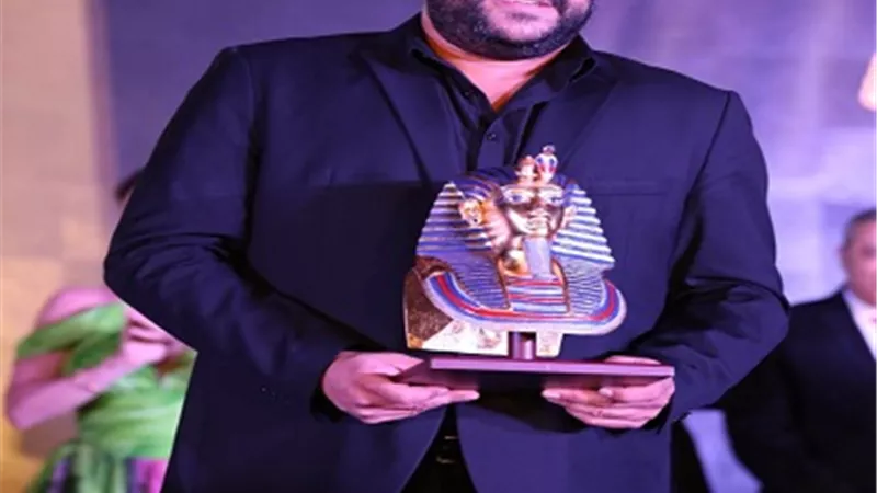 محمد ممدوح يهدي تكرم مهرجان الغردقة لسينما الشباب لأهل غزة