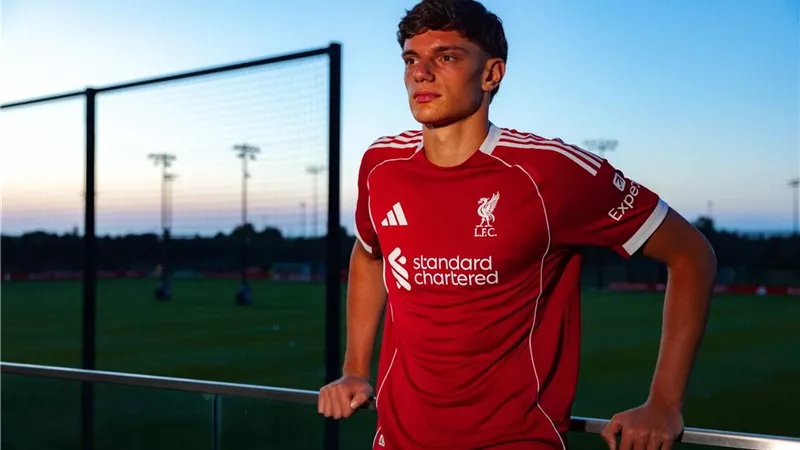 ليفربول يعلن قيد كييزا فى بطولة دورى أبطال أوروبا