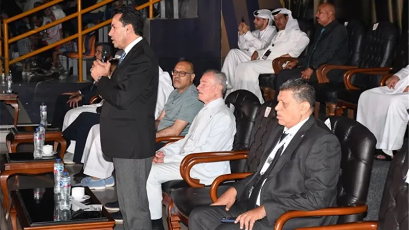 وزير الشباب ورئيس الاتحاد الدولي لكرة اليد يفتتحان طولة العالم للأندية لكرة اليد