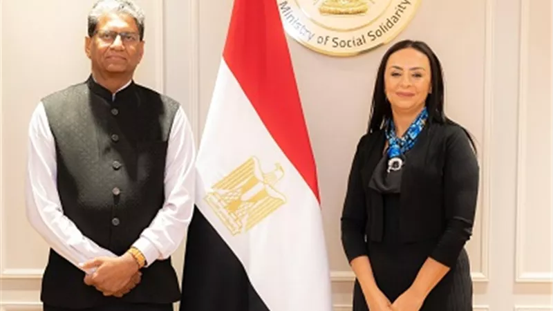 مايا مرسي تبحث مع السفير الهندي التعاون في التمكين الاقتصادي