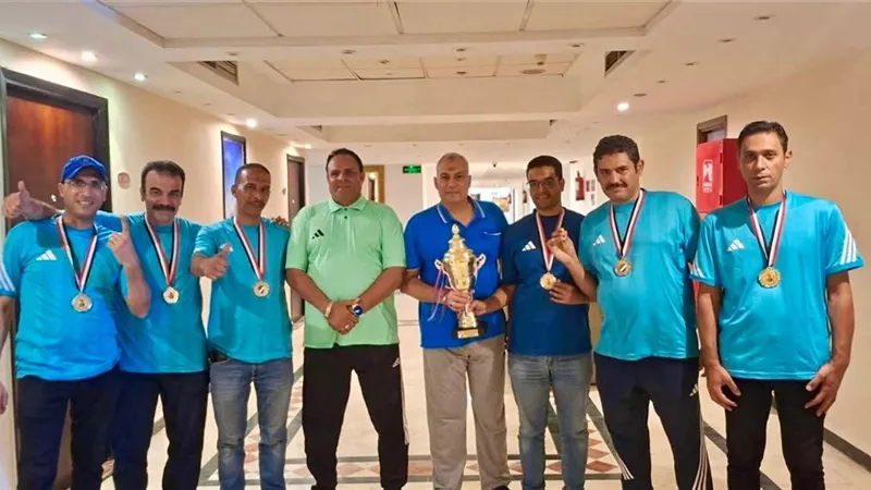 القابضة للمطارات تحصد كأس الكرة الشاطئية .. والميدالة الفضية لميناء القاهرة الجوى