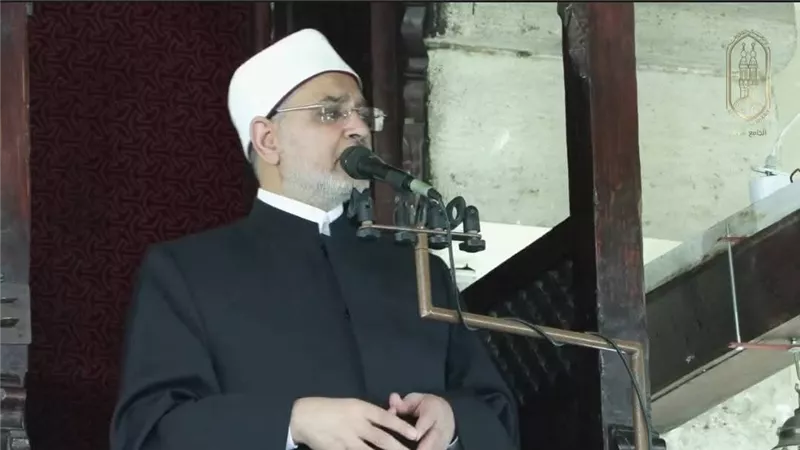 رئيس جامعة الأزهر: ظاهرة رفع الطالب صوته على أستاذه إساءة أدب