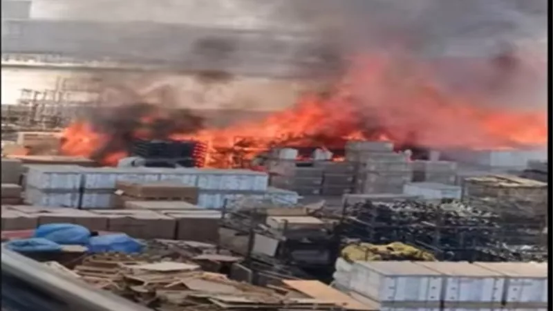 مصرع حارس خاص فى حريق هائل بمصنع بالشرقية