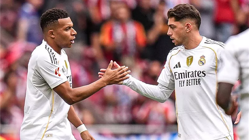 التعادل يحسم الشوط الأول من ديربي مدريد بالدوري الإسباني