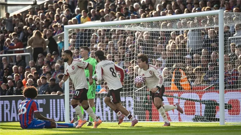 محمد صلاح فقد شيئًا مميزًا.. شبكة إنجليزية تعلق علي هزيمة ليفربول