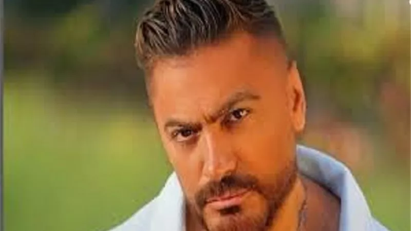 بالفيديو.. تامر حسني يدندن لـ محمد عبد الوهاب