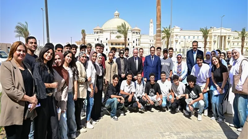 رئيس جامعة القاهرة يتفقد الأهلية والفرع الدولي بـ 6 أكتوبر