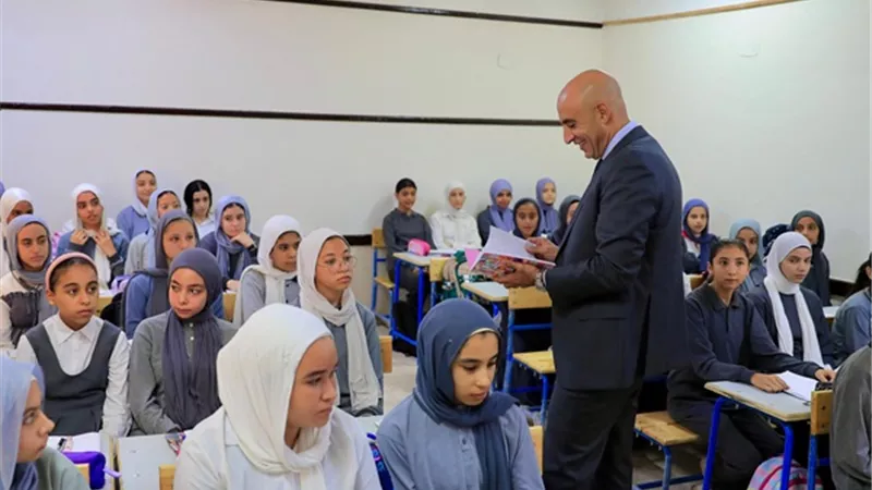 وزير التعليم في جولة مفاجئة بالغربية لمتابعة الدراسة وتسليم الكتب