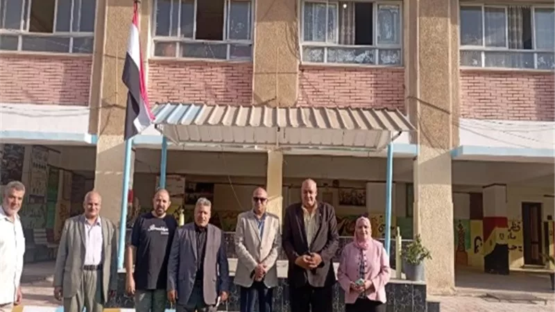 وكيل التعليم بالدقهلية يتفقد مدارس نبروه ويشدد على الانضباط