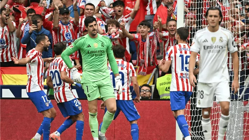 أول هزيمة هذا الموسم.. ريال مدريد يسقط بخماسية مدوية أمام أتلتيكو