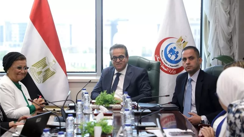 وزير الصحة يبحث مع البنك الدولي تعزيز التعاون في ملف القضية السكانية