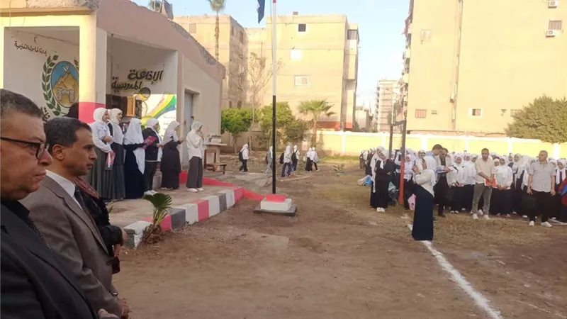الوزاره.. وكيل تعليم كفر الشيخ يتفقد مدارس إدارة الحامول