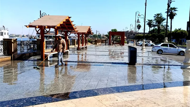 رفع كفاءة نفق السكة الحديد وحملات نظافة بالممشى السياحى