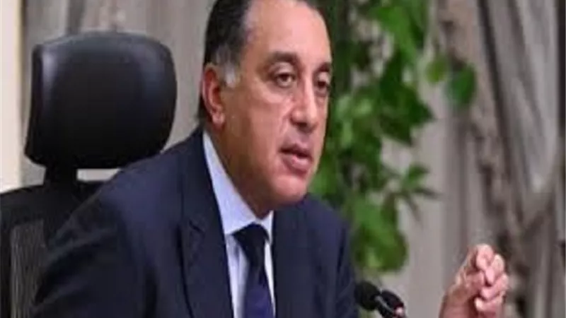 رئيس الوزراء يتابع الموقف التنفيذى لمشروعات القطار الكهربائى السريع والمونوريل