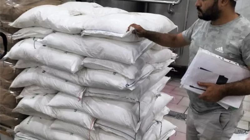 تموين الشرقية:ضبط (٦ طن) مواد غذائية مجهولة المصدر بمدينة العاشر