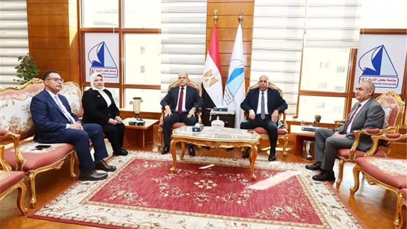 المحافظ يشارك فى اجتماع مجلس جامعة كفرالشيخ