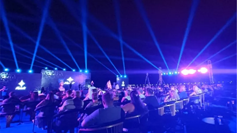 عروض فرعونية ومجسمات الأهرامات للاحتفال باليوم العالمى للسياحة