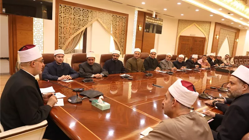 المفتي يناقش المستجدات مع رئيس القطاع الشرعي و القيادات